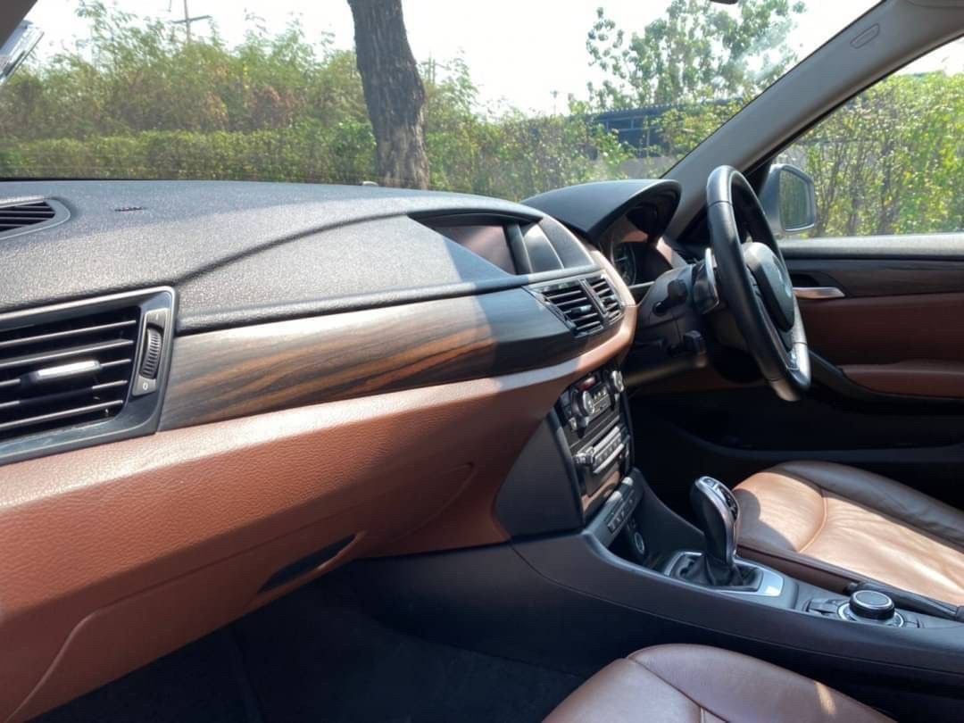BMW X1(ดีเซล) sDRIVE 2.0D XLINE LCI สีขาว ปี 2014