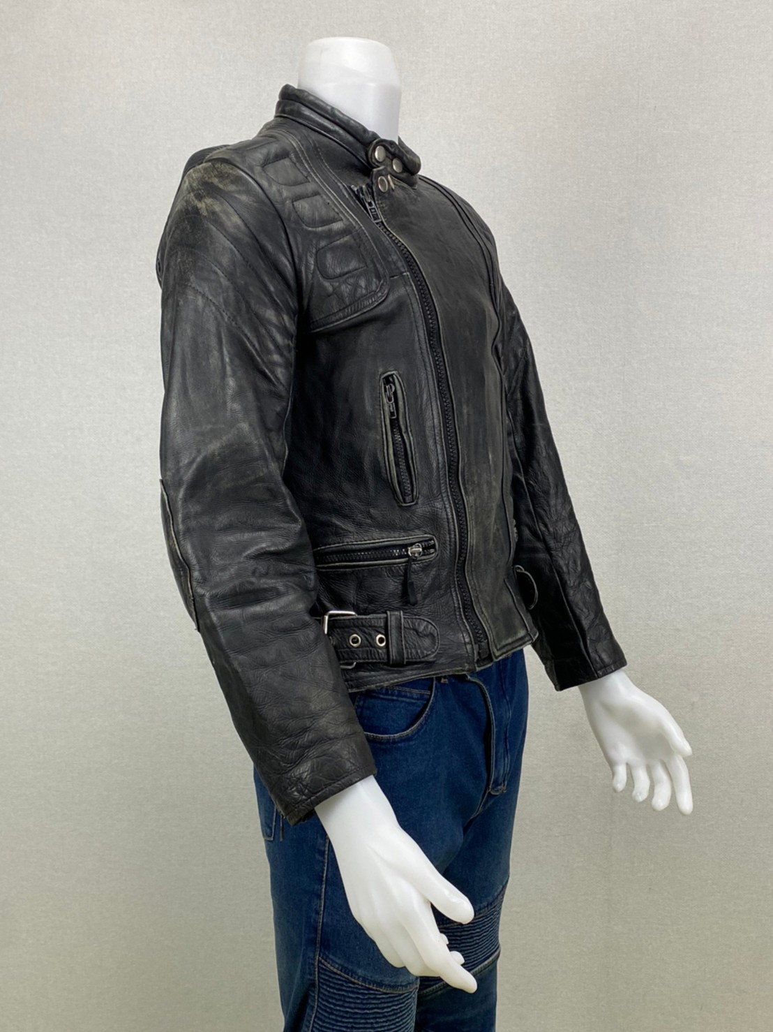 เสื้อการ์ดสำหรับขี่มอเตอร์ไซด์( มือสอง) RCSS 026: อก 36" ยาว 23" **