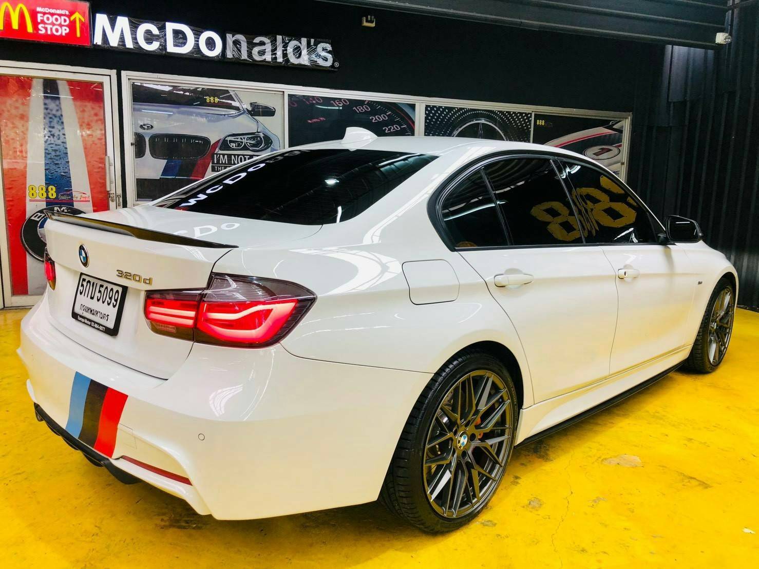 BMW 320d SPORT LCI ปี2016