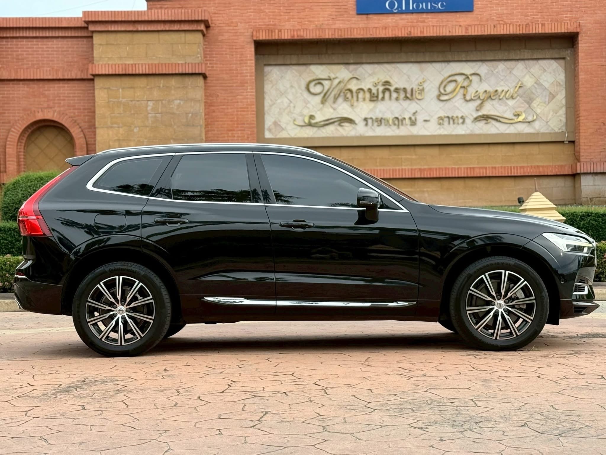 VOLVO XC60 T8 Inscription ปี 2019