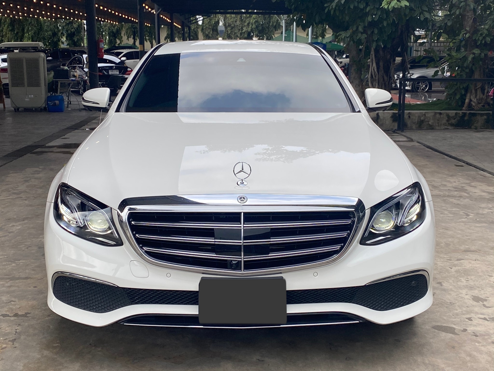 Mercedes Benz E350e Exclusive ปี 2017