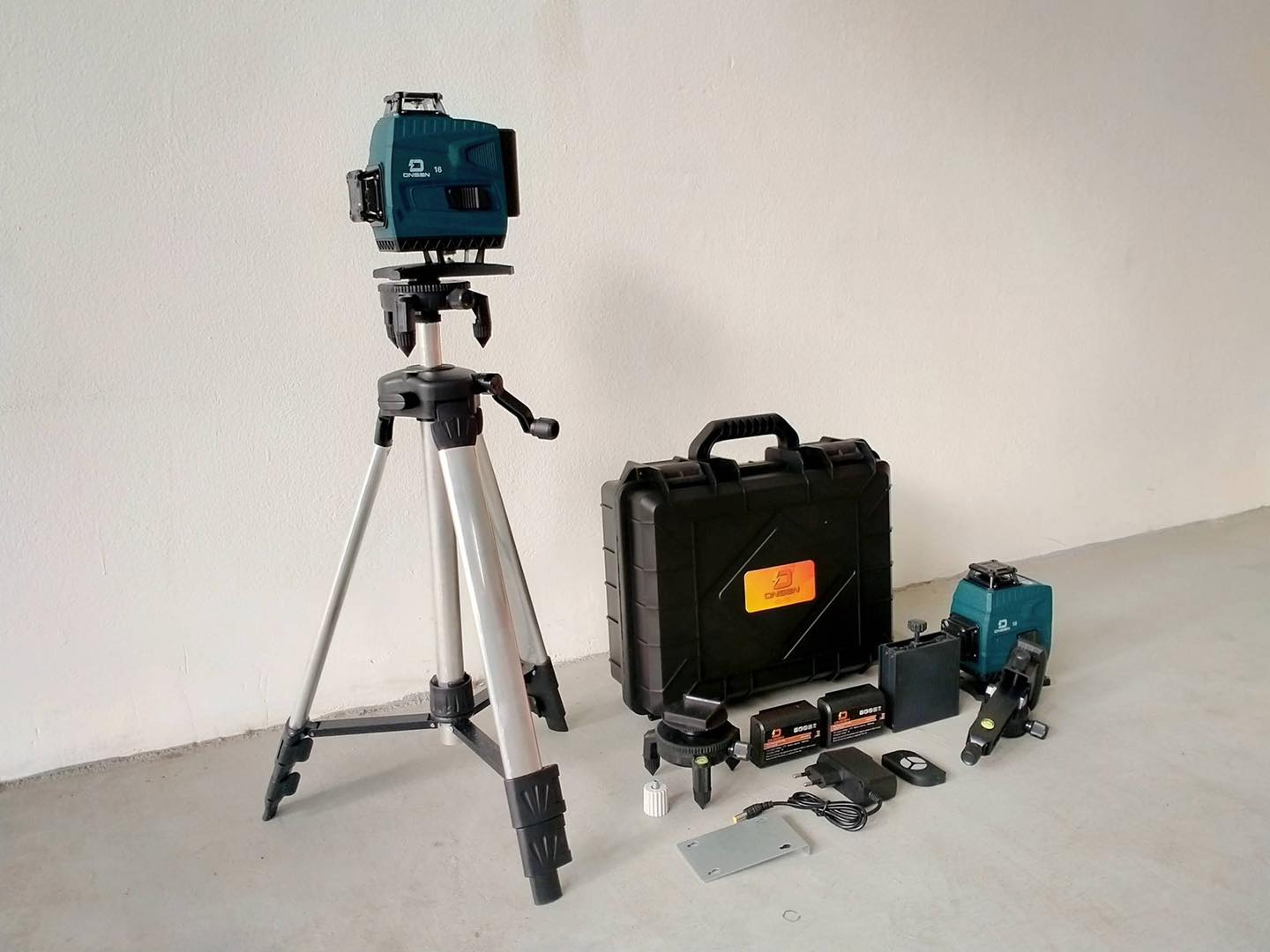 เลเซอร์วัดระดับ 16 เส้น ยี่ห้อ Onsen ให้ถ่าน 2 ก้อน