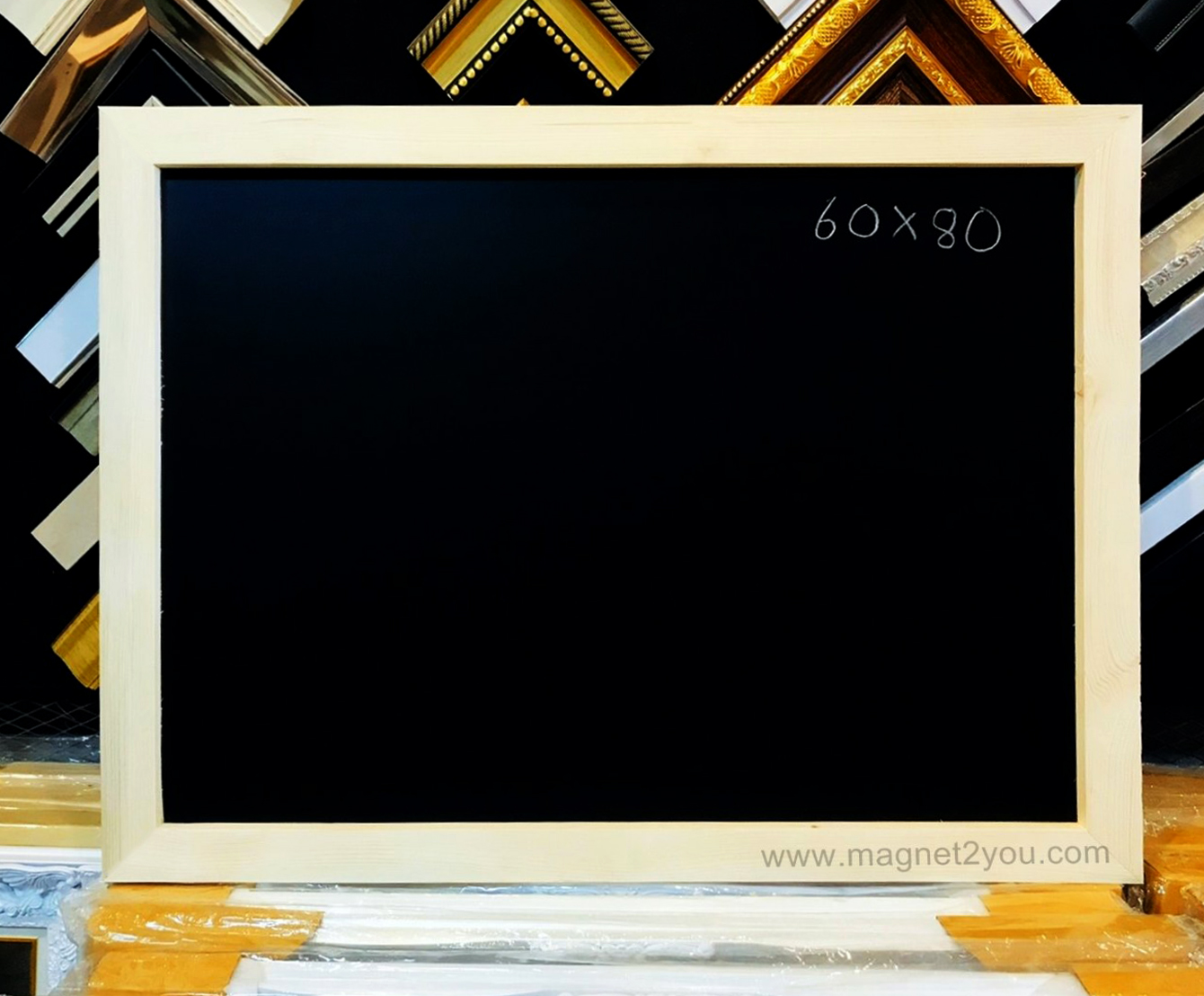 กระดานดำติดผนัง เลือกสีกรอบได้ ขนาด 60x80
