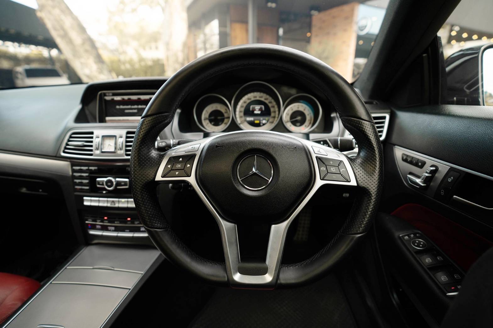 Mercedes Benz E200 Coupe AMG W107 ปี2015