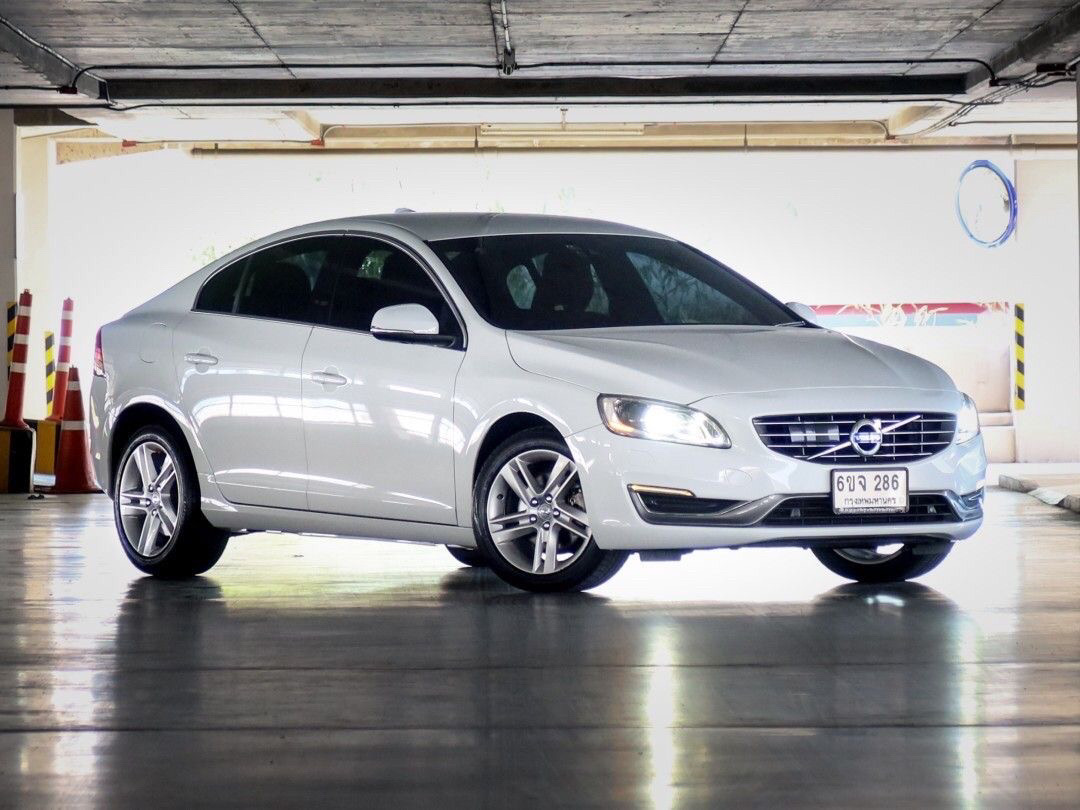 VOLVO S60 T4F Minorchange ปี 2015