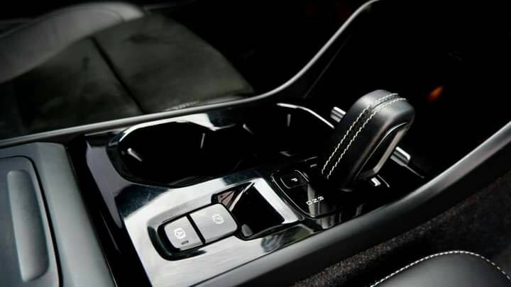 Volvo XC40 T5 R-Design AWD ปี 2019