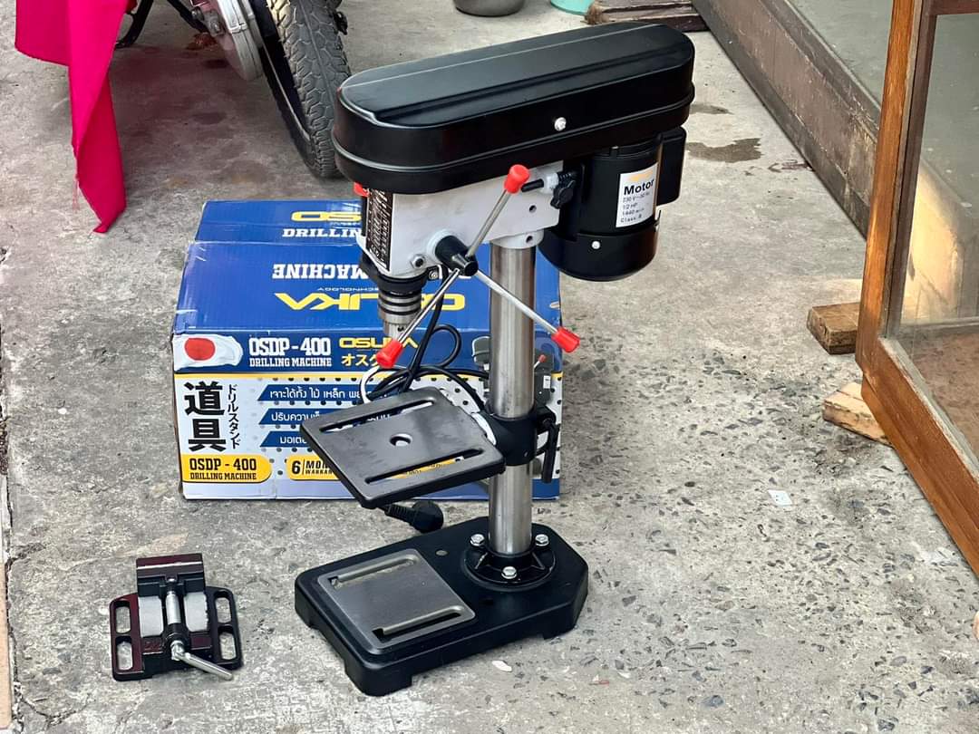 สว่านแท่น 4 หุน ยี่ห้อ OSUKA แถมฟรี ปากกาจับชิ้นงาน 1 ชิ้น