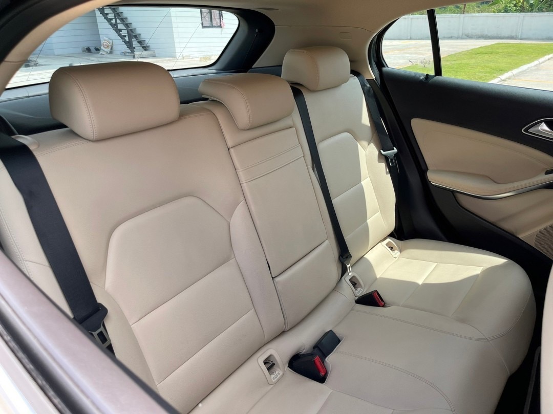 Mercedes-Benz GLA200 1.6 Urban Facelift (W156) ปี 2019 จด 2021