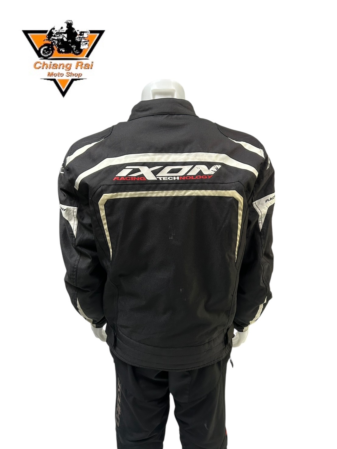 เสื้อขี่มอเตอร์ไซด์( มือสอง) CRSB 045 : อก 48" ยาว 27" (L) **Ixon**