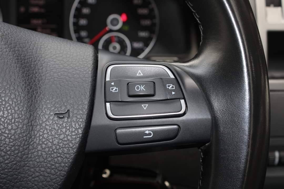 VOLK CARAVELLE T5 2.0 BI-TDI ปี 2013