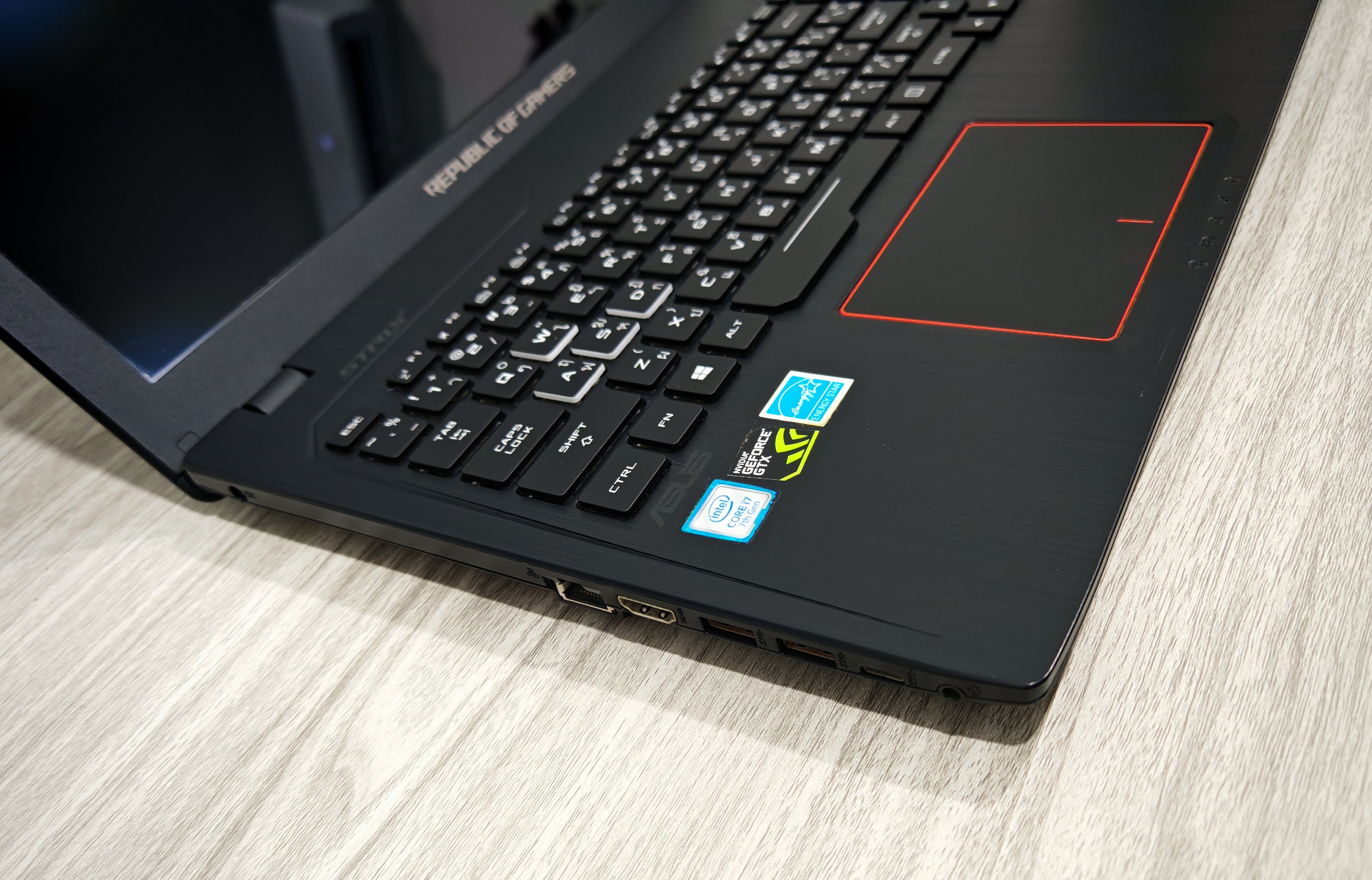 Asus ROG Strix GL553VD-FY103T