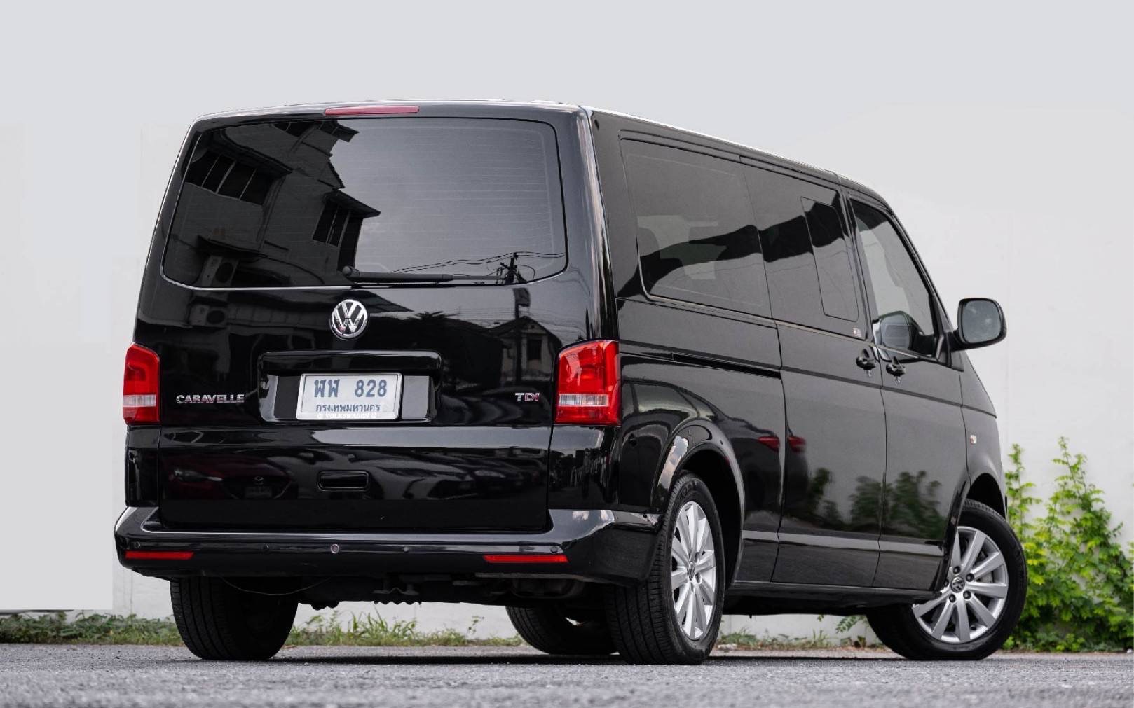 VOLKSWAGEN CARAVELLE 2.0 BITDI ปี 2015