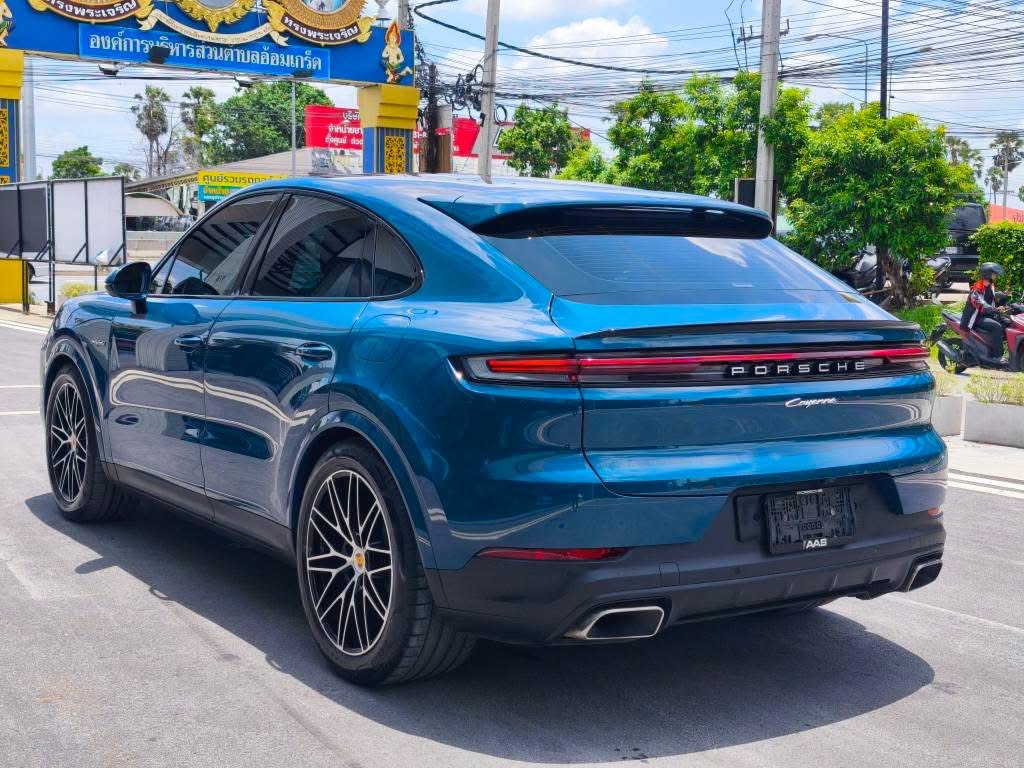 PORSCHE CAYENNE 3.0 HYBRID COUPE MOONLIGHT BLUE ปี 2025