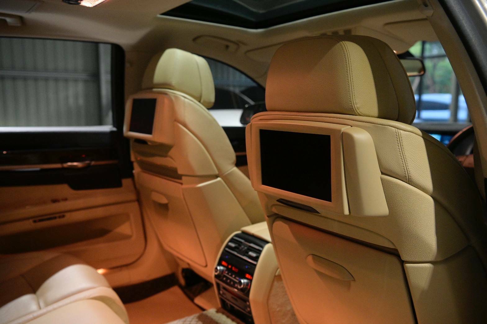 BMW 730Li ปี 2012