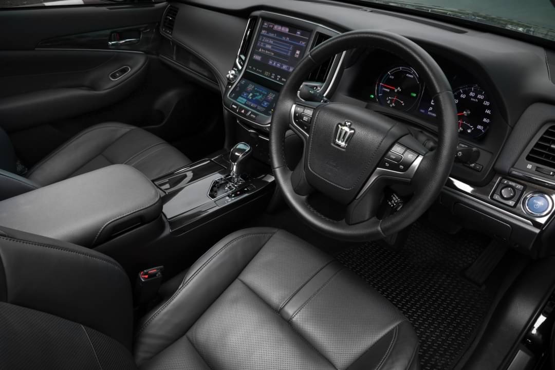 Toyota Crown Athlete ปี2013