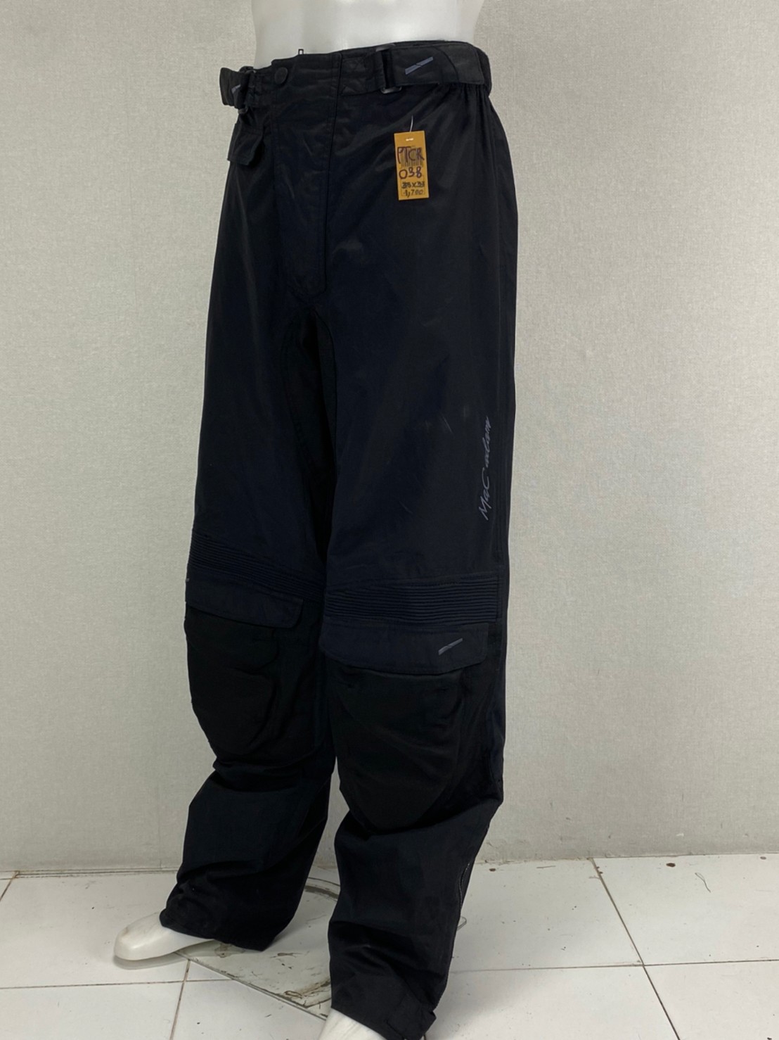 กางเกงขี่มอเตอร์ไซด์ ( มือสอง ) PTCR 038 : เอว 38" ยาว 33" mac adam