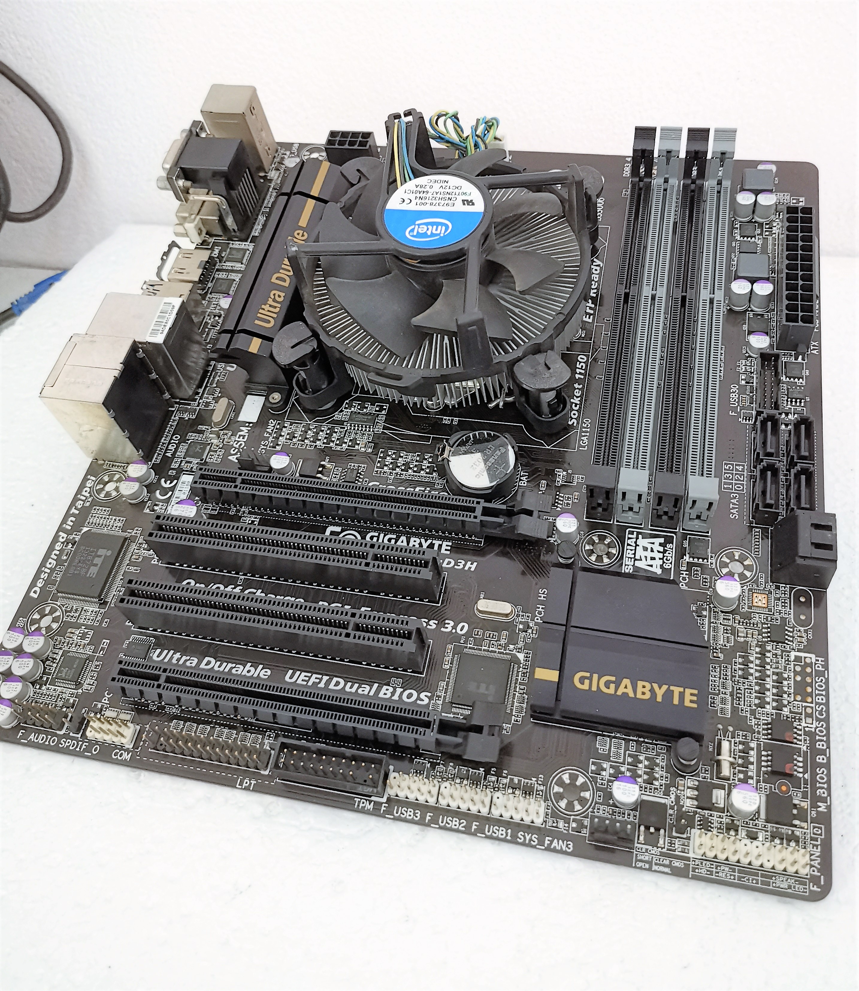 ขายรวม บอร์ด ga h87m d3h + cpu i7 4770k
