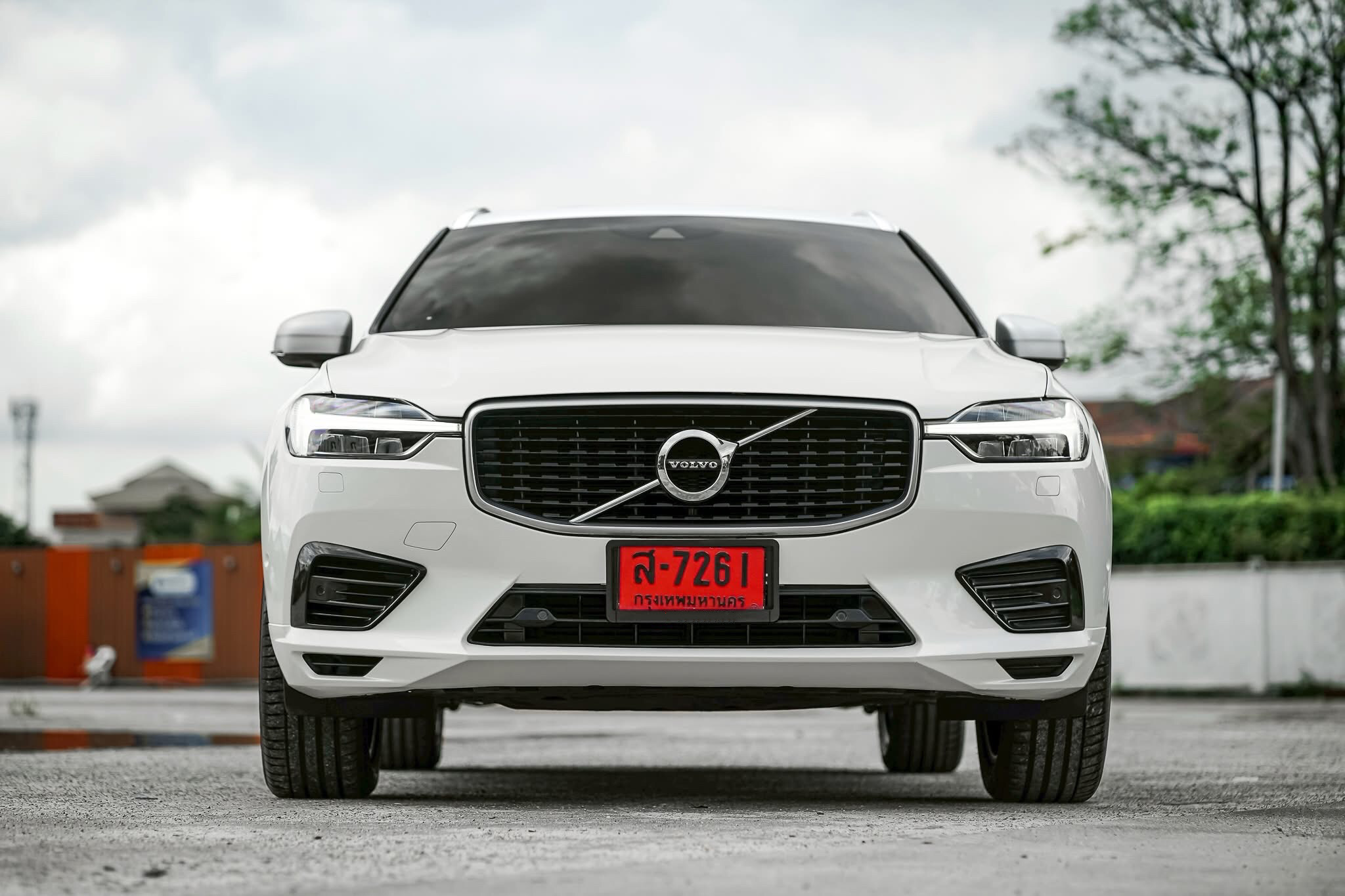Volvo XC60 T8 Plug-in Hybrid R-Design ปี 2019