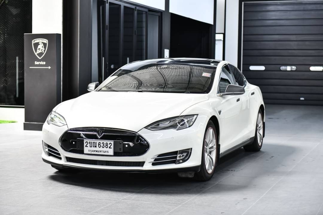TESLA MODEL S P85D ปี 2015