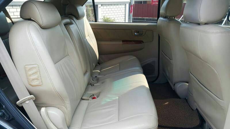 TOYOTA FORTUNER ปี 2005 สีดำ