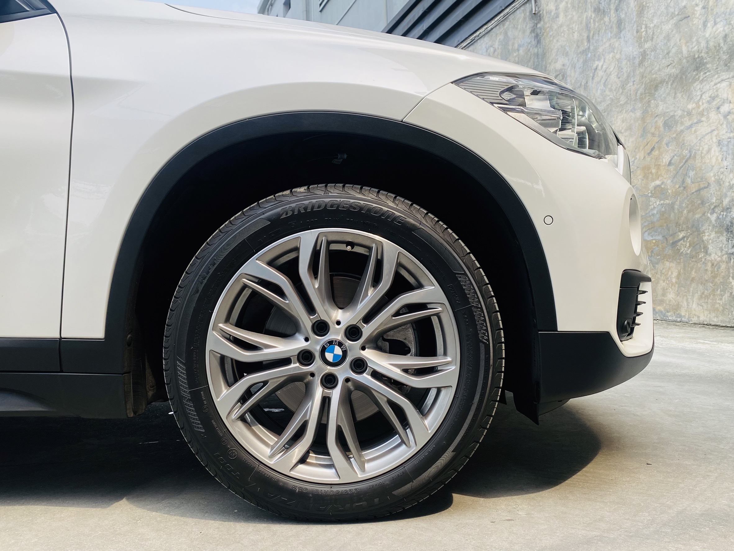 BMW X1 SDRIVE18i ICONIC โฉม F48 ปี 2019