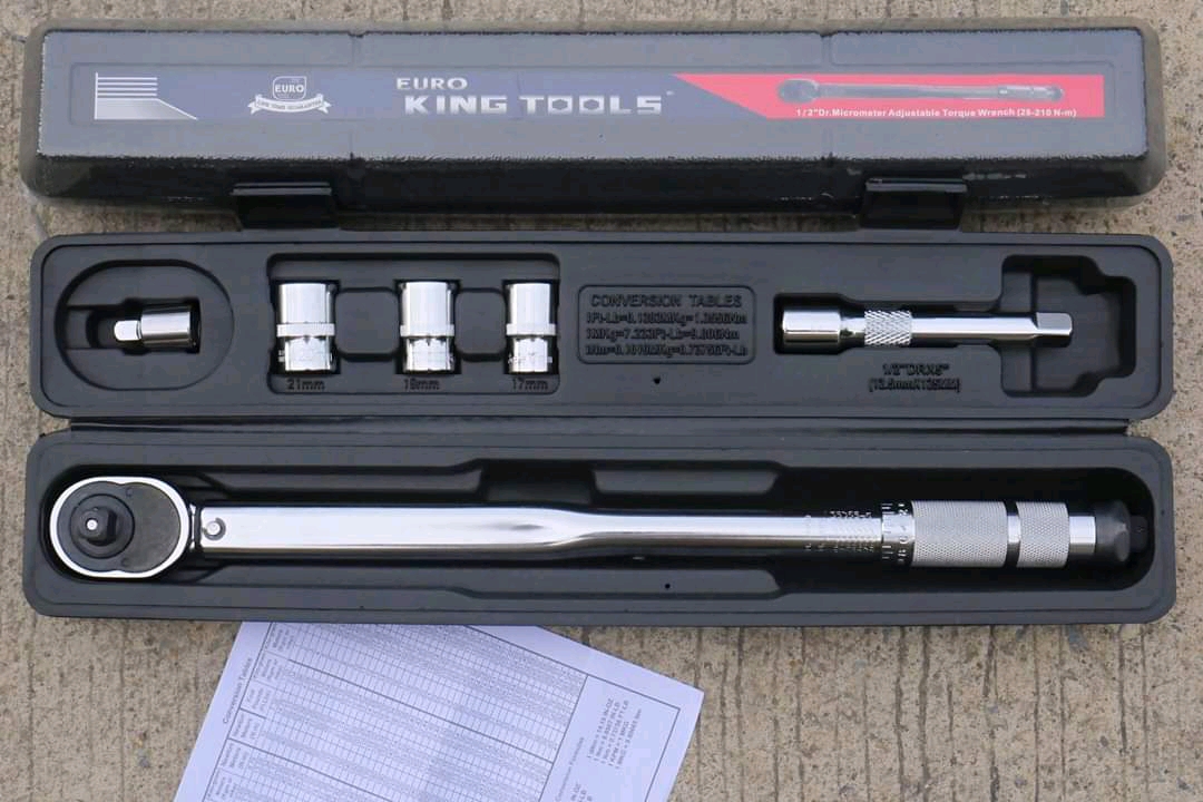 ด้ามขันปอนด์ 4 หุน 28-210 Nm. ยี่ห้อ EURO KINGTOOLS ประแจปอนด์