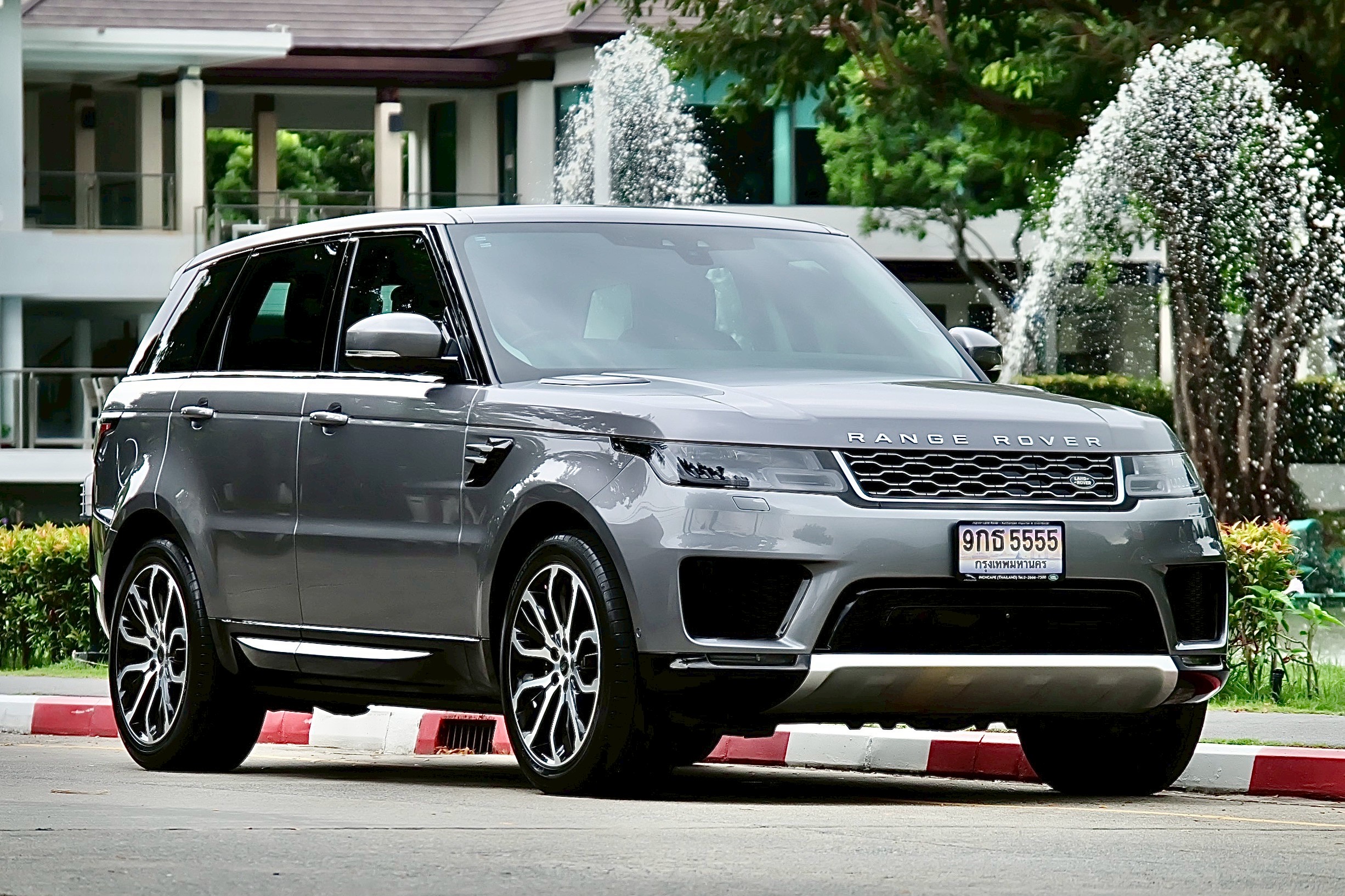 Range Rover Sport (Facelift) P400e HSE ปี 2021