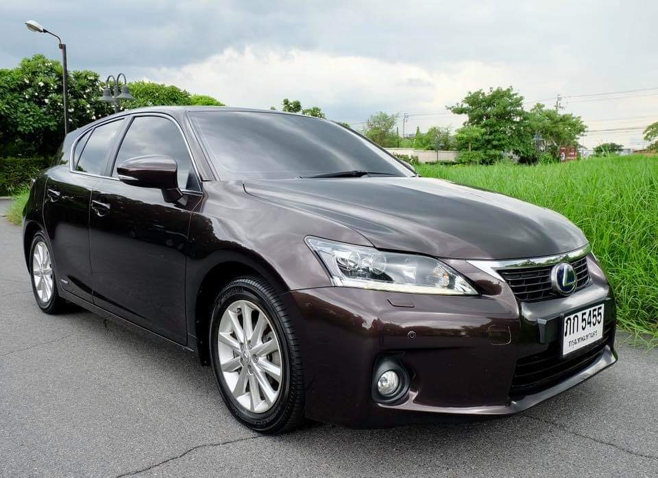 Lexus CT200H Luxury ปี 2011