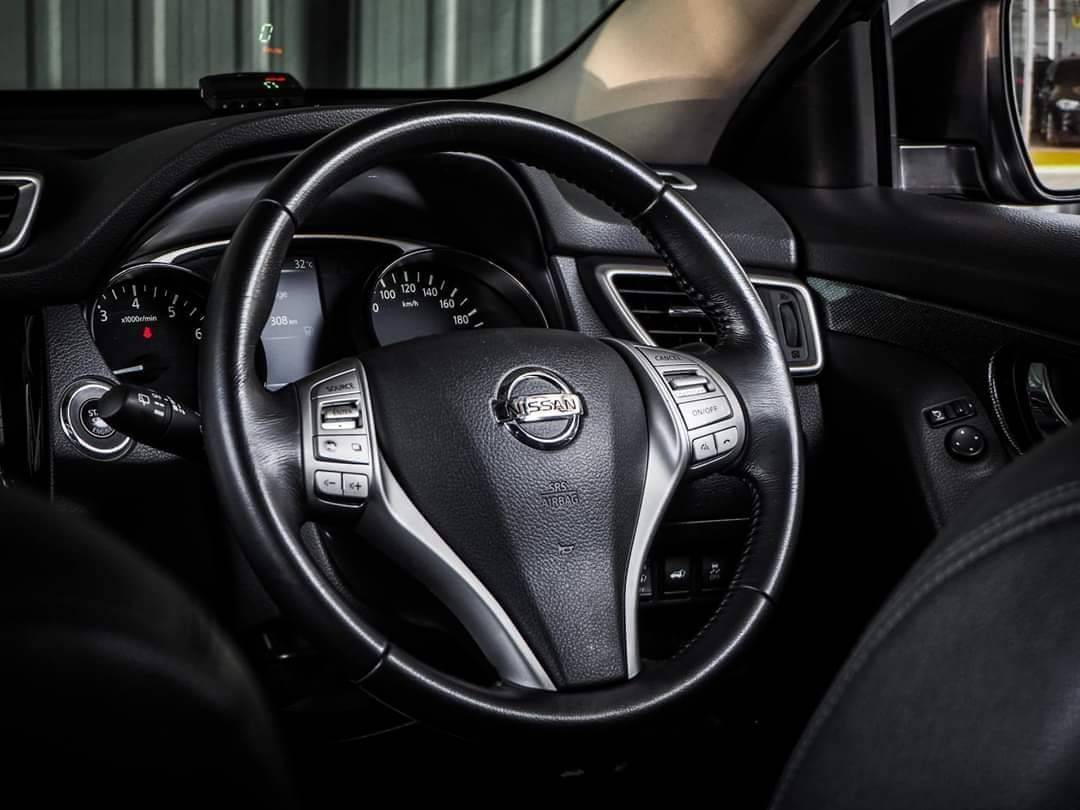 Nissan X-Trail รุ่นTop สุด 2.5 4WD ปี 2015