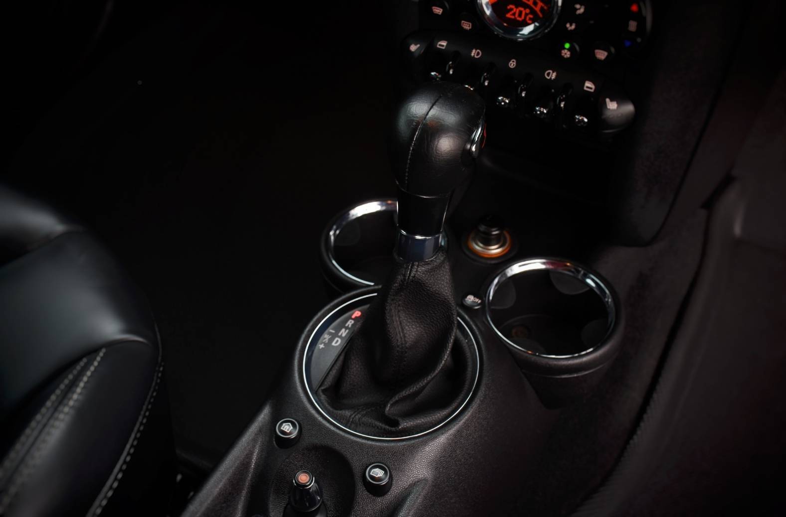 MINI CooperS R58 แต่งJohn Cooper Work ปี 2013