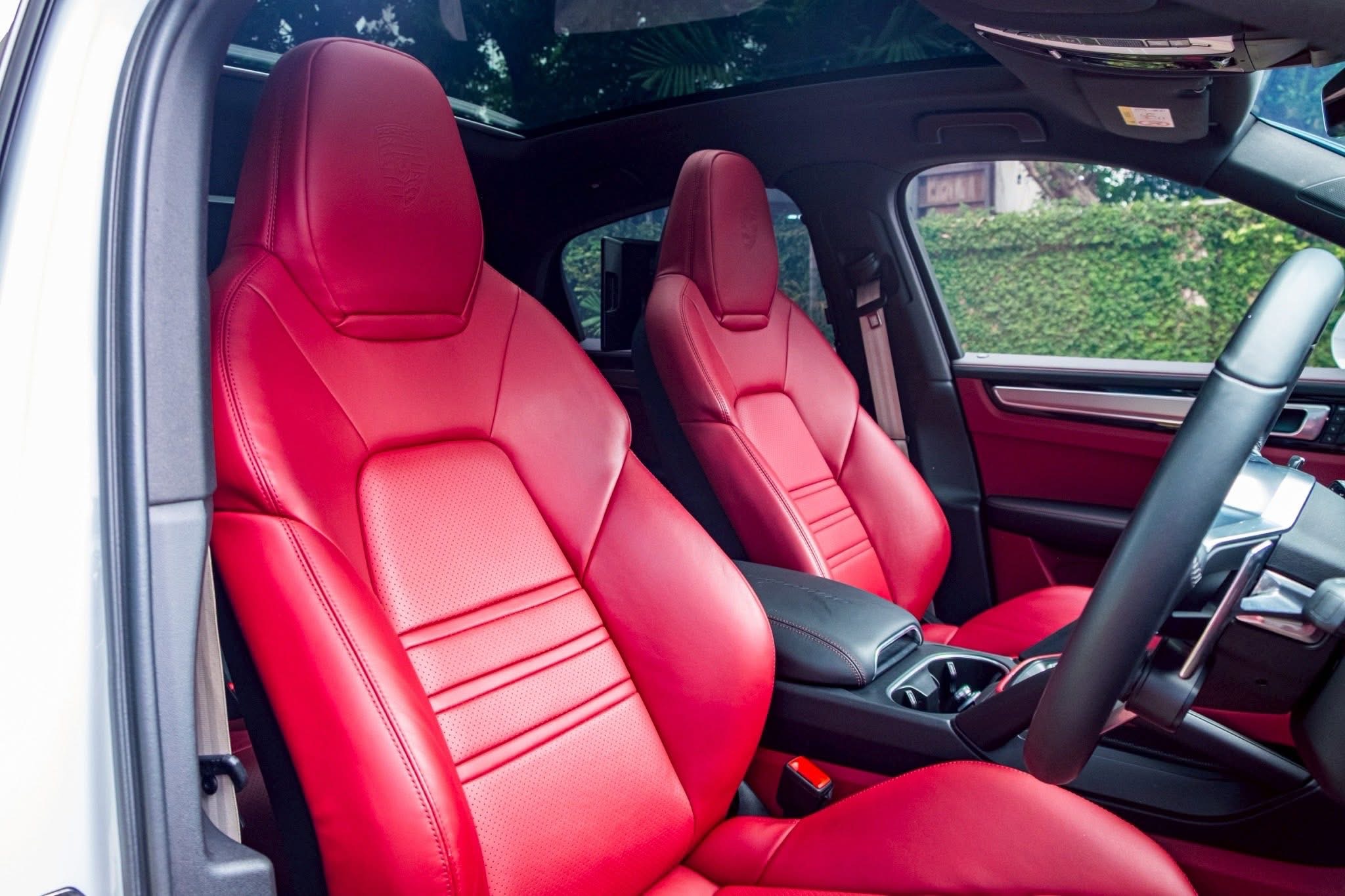 Porsche Cayenne Coupe ปี 2024