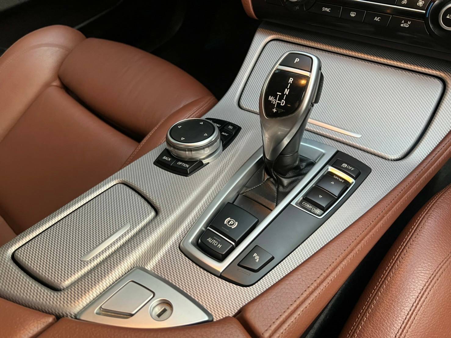 BMW 528i M Sport สีดำ Model F10 Lci ปี 2015