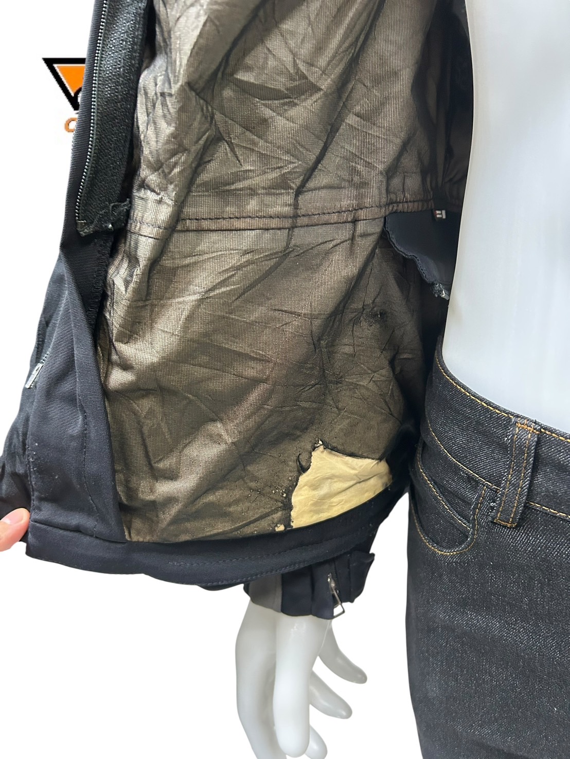 เสื้อขี่มอเตอร์ไซด์( มือสอง) RCTA 791 อก 44" ยาว 27 (M) **Dainese**