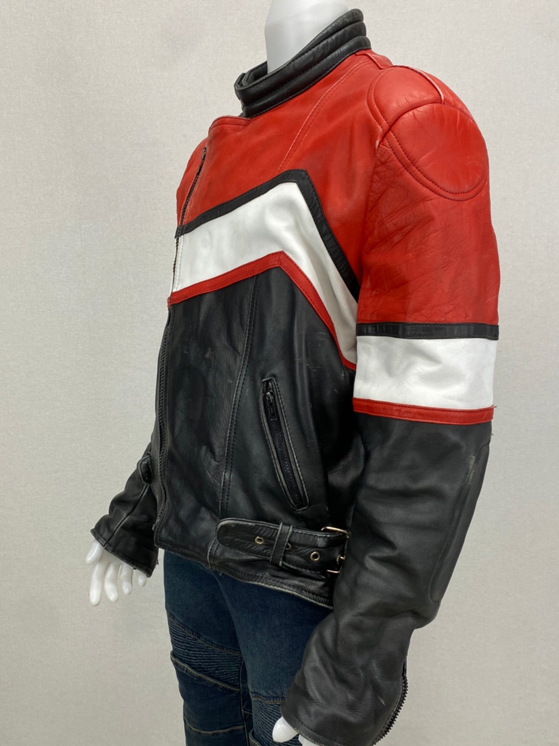 เสื้อการ์ดสำหรับขี่มอเตอร์ไซด์( มือสอง) RCSS 008: อก 46-48" ยาว 25" (ไม่มีการ์ด)