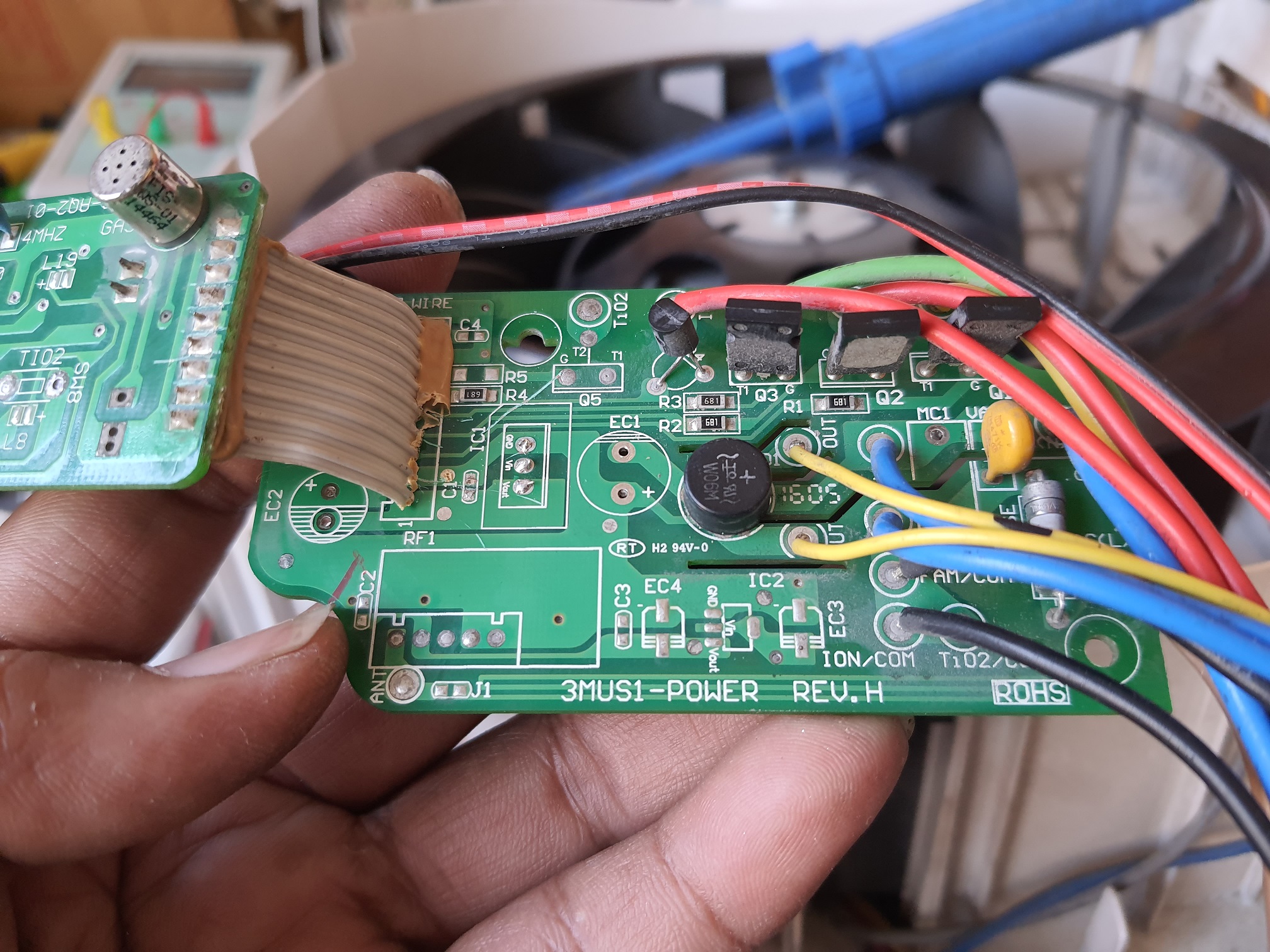 ซ่อมเครื่องฟอกอากาศ ยี่ห้อ 3M รุ่น FAP04-RS-2 อาการเปิดไม่ติด