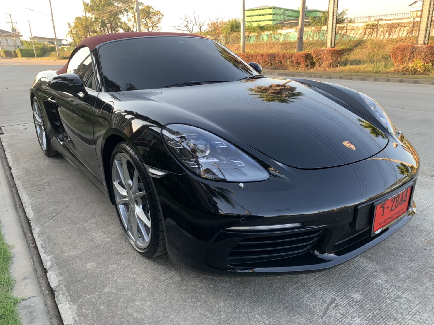 Porsche 718 Boxster ปี 2018