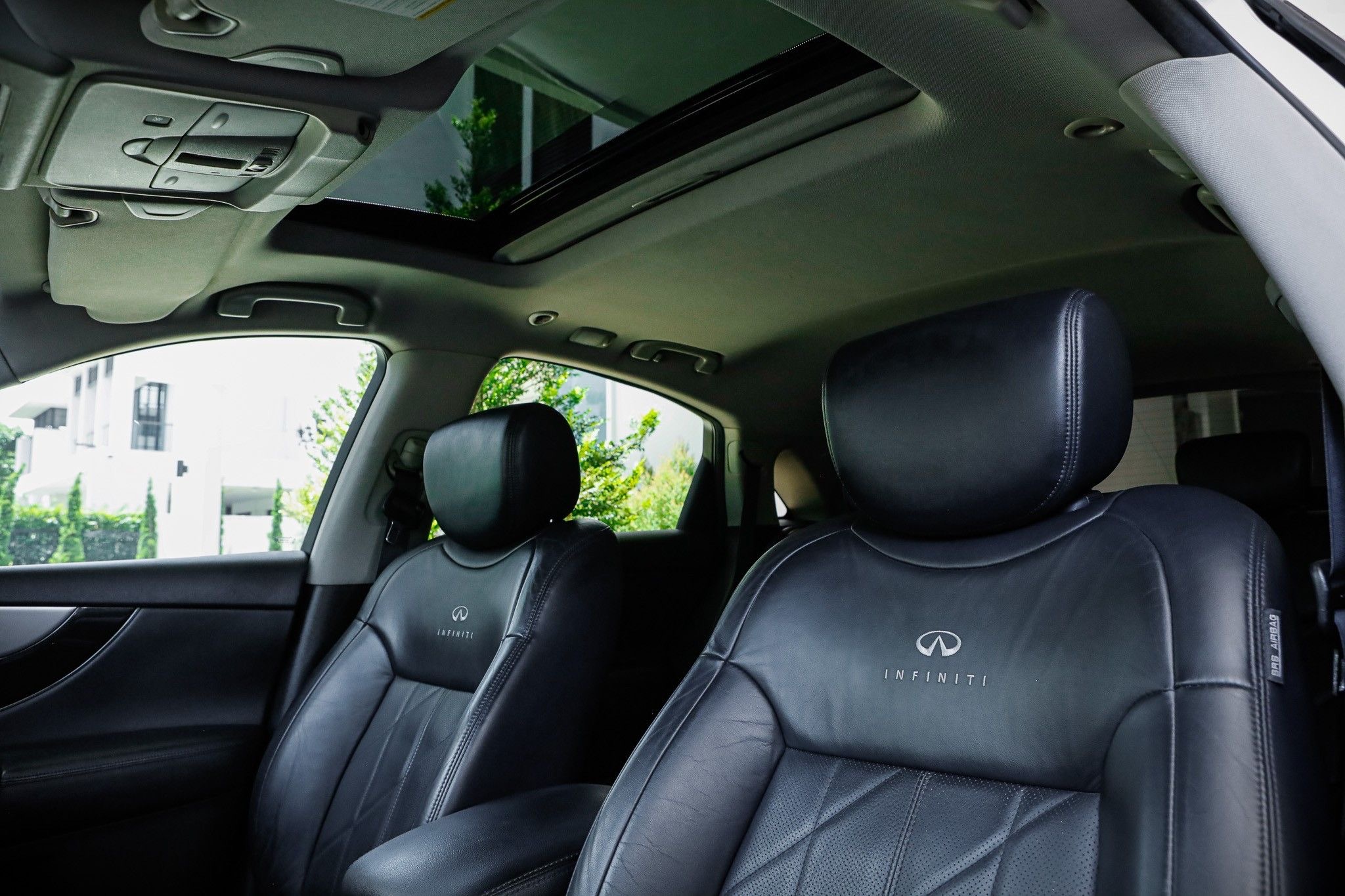 Infiniti FX30d ปี 2015