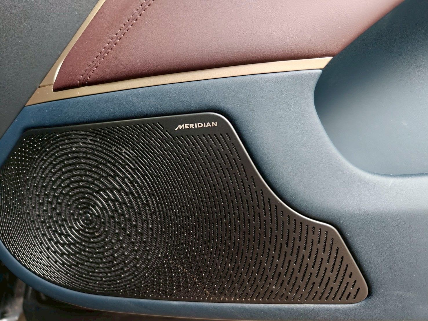 AVATR 11 Long Range ปี 2024