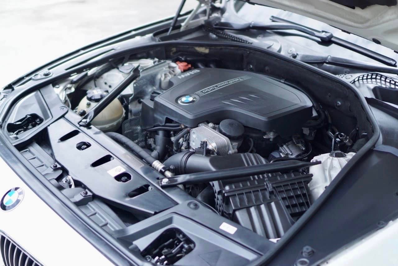 BMW 520I F10 ปี 2012