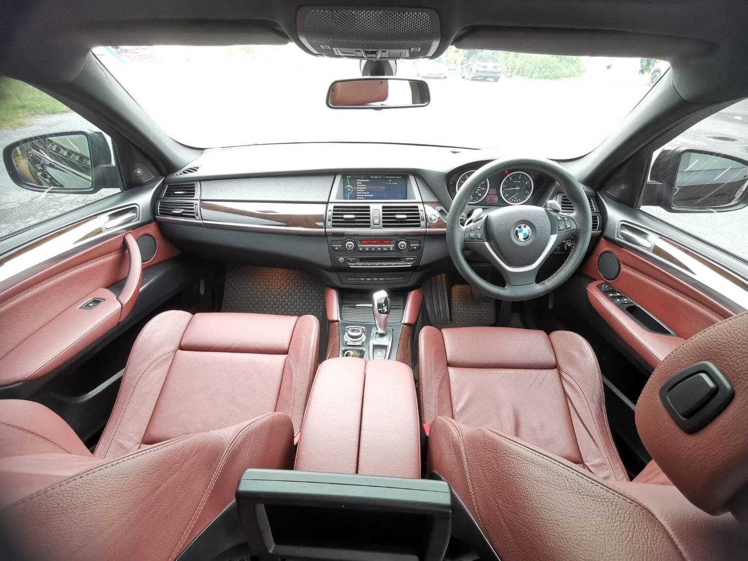 BMW X6 Xdrive35d ปี 2011