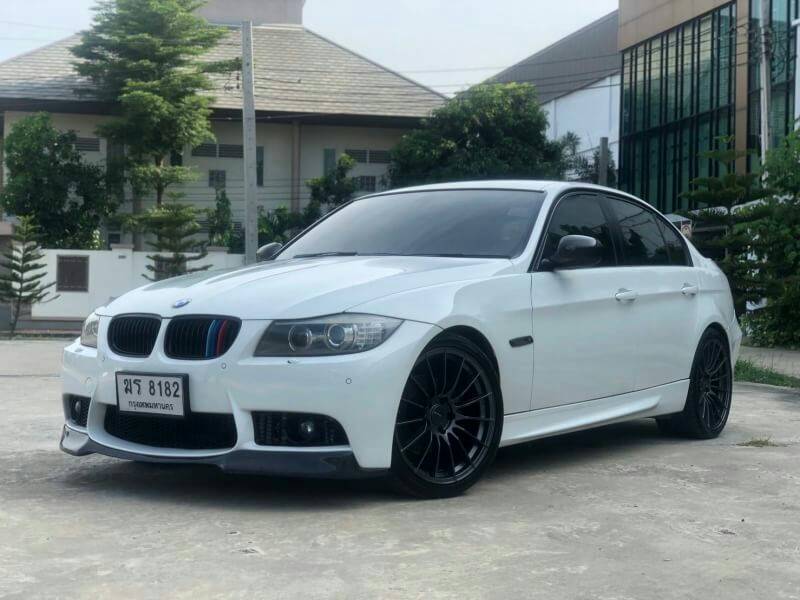BMW 320d e90 SE V-shape LCI สีขาว ปี 2011