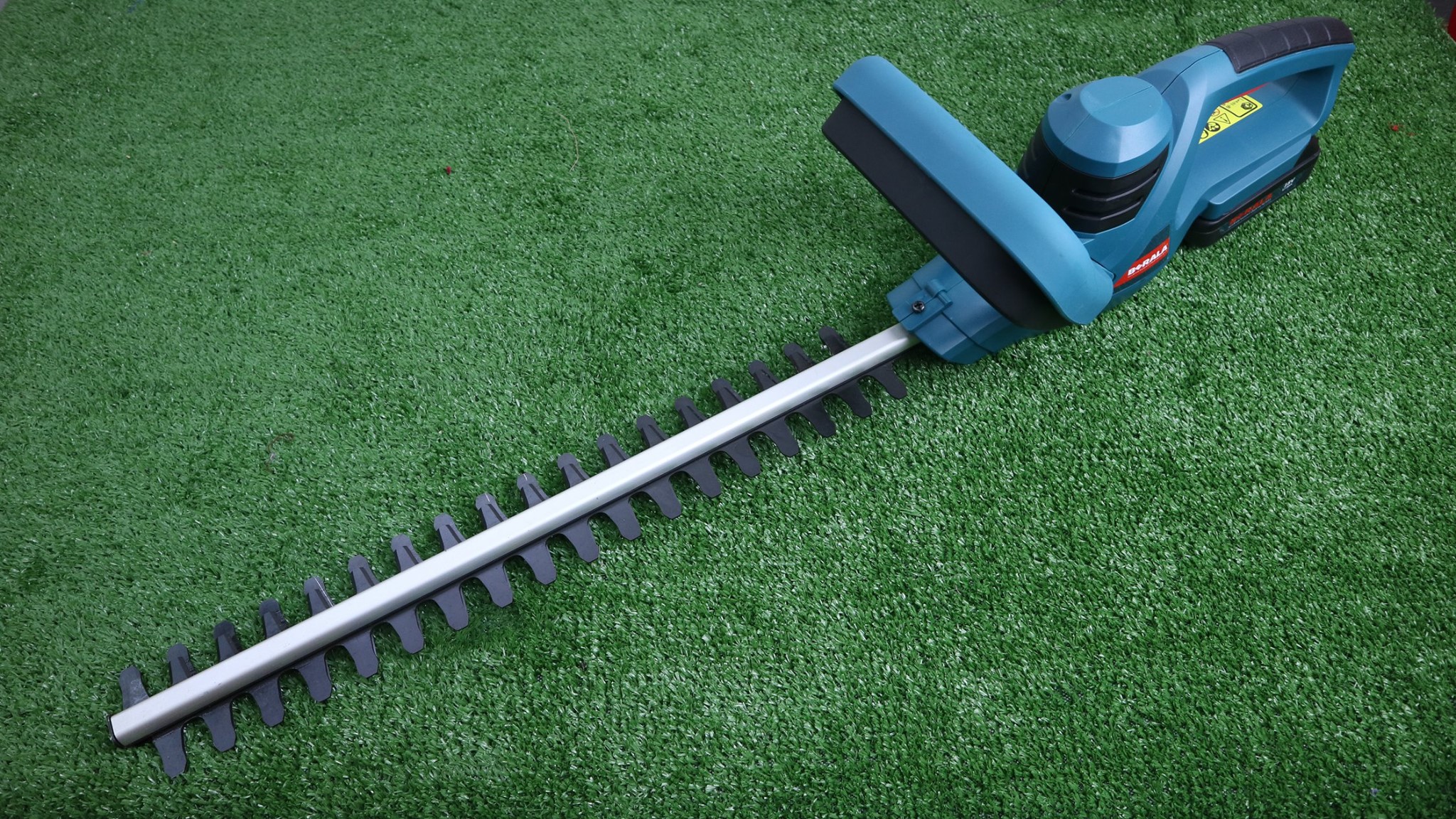 BERALA เครื่องตัดแต่งพุ่มไม้ไร้สาย BERALA BRL-8A601