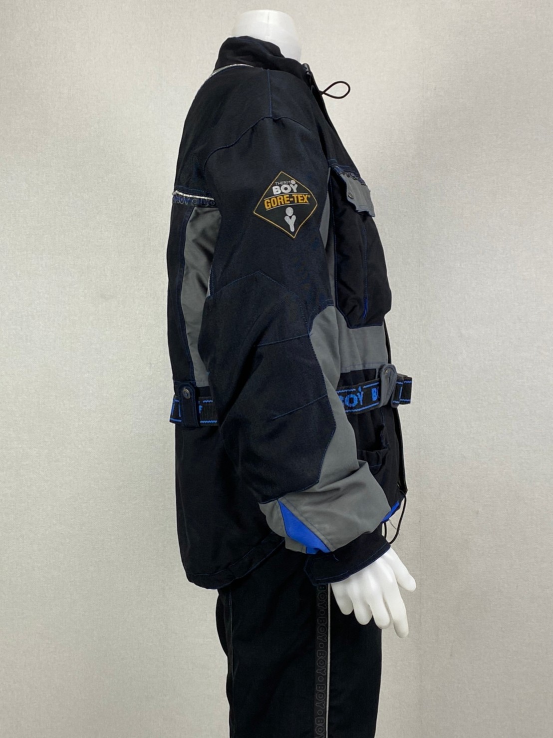 ชุดสำหรับขี่มอเตอร์ไซด์ ( มือสอง ) SET 008 ชุดทัวริ่ง เสื้อการ์ด + กางเกง ยี่ห้อ* ** BOY***