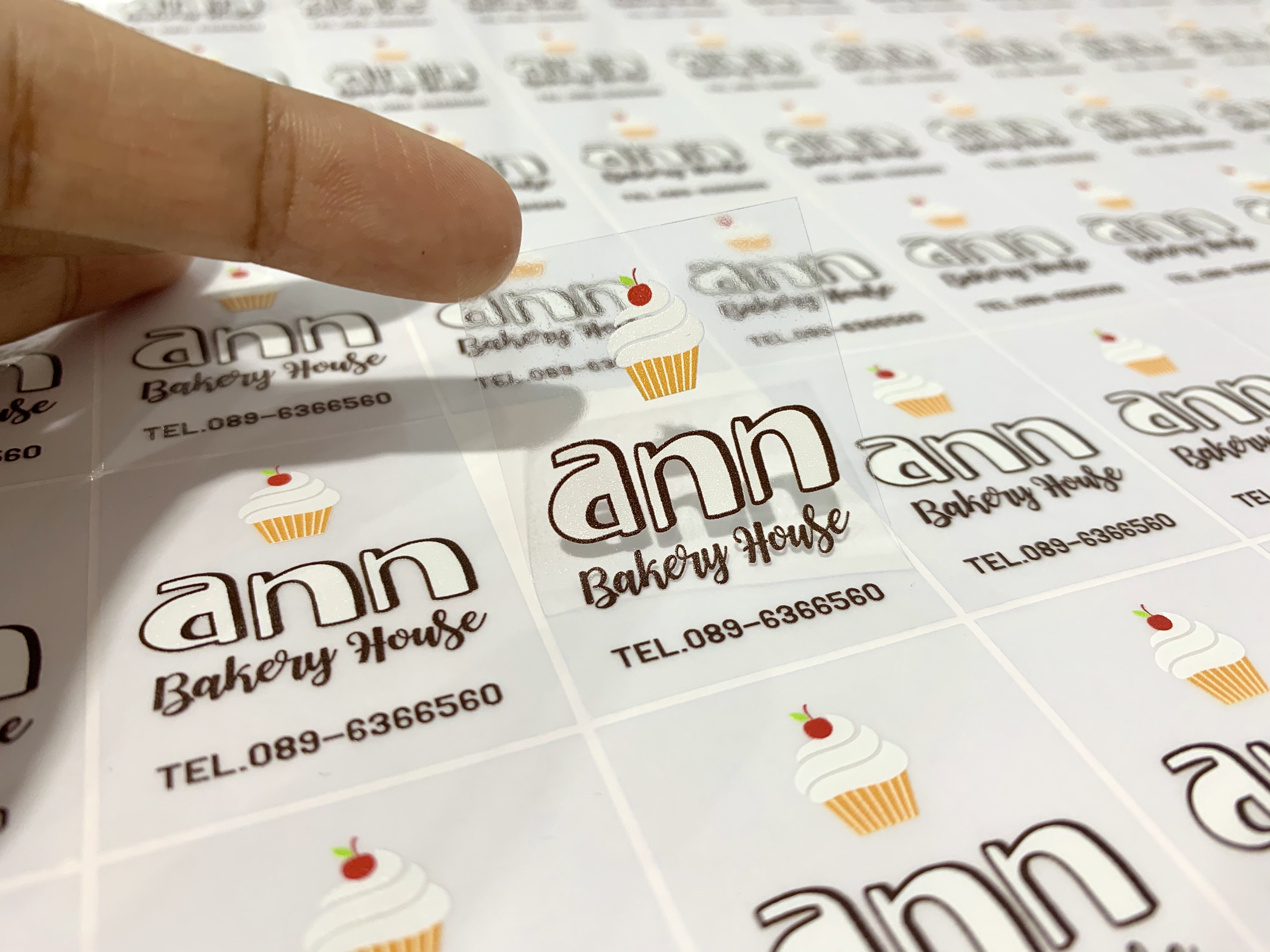 สติ๊กเกอร์ใสรองพื้นหมึกขาว หมึกขาว พิมพ์หมึกขาว