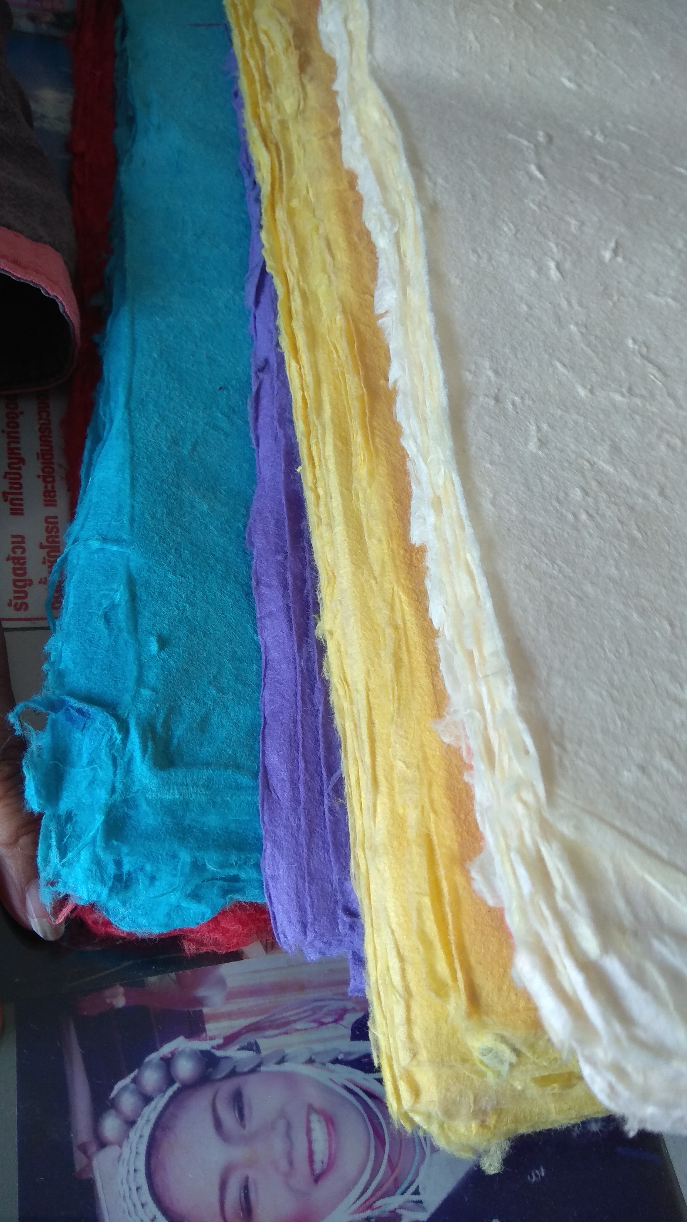 กระดาษสา หนา แบบขรุขระ มีทุกสี 50 แผ่น คละสีได้ เลือกสีทักไลน์ ไม่ขายปลีก