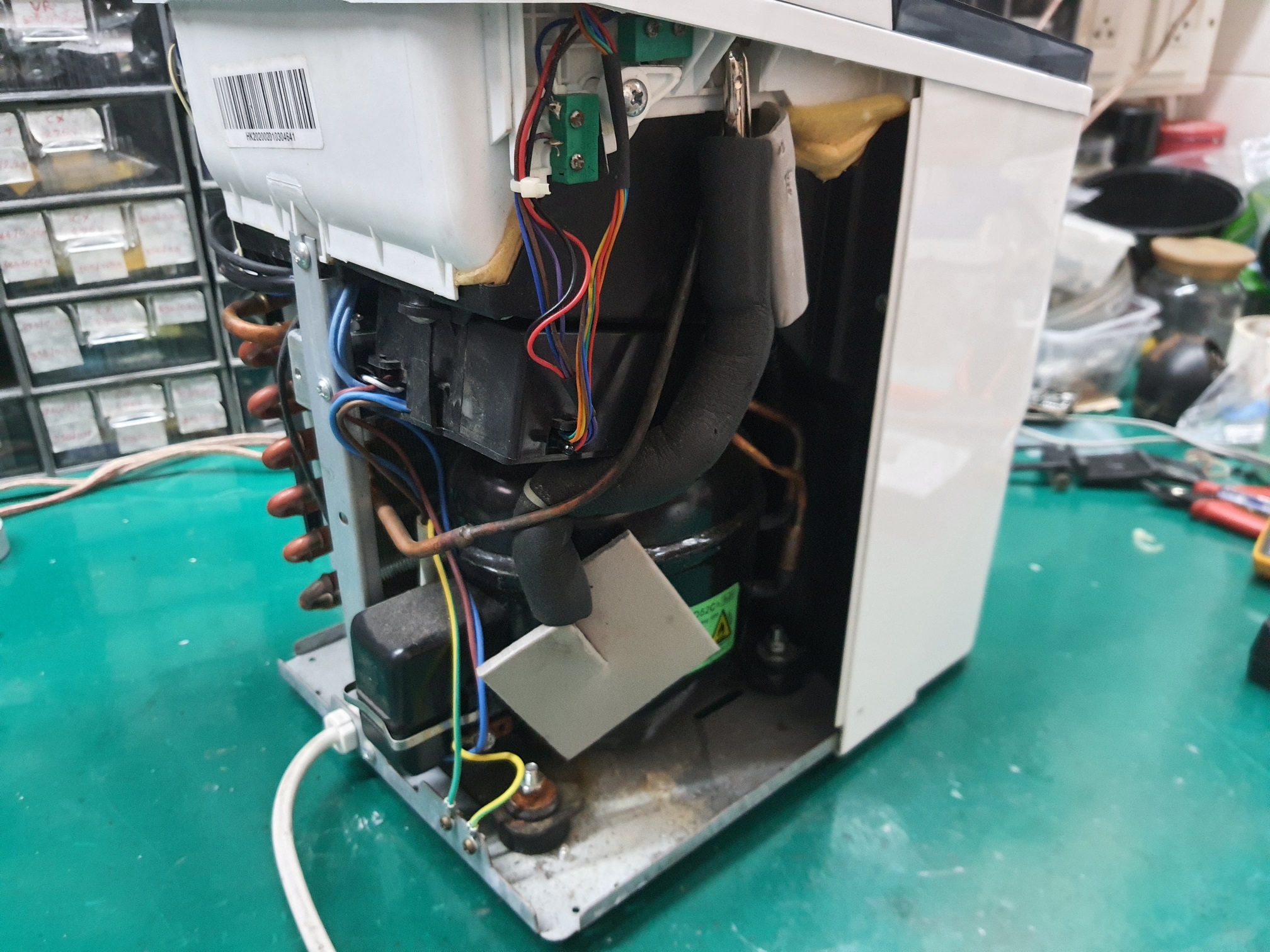 ซ่อมเครื่องทำน้ำแข็ง ยี่ห้อ HICON รุ่น HZB-16AL อาการเครื่องไม่ทำน้ำแข็ง