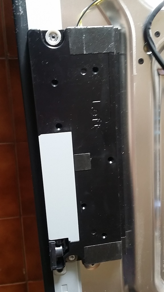 ซ่อมโทรทัศน์ LED-TV ยี่ห้อ SAMSUNG อาการเสียงแตก