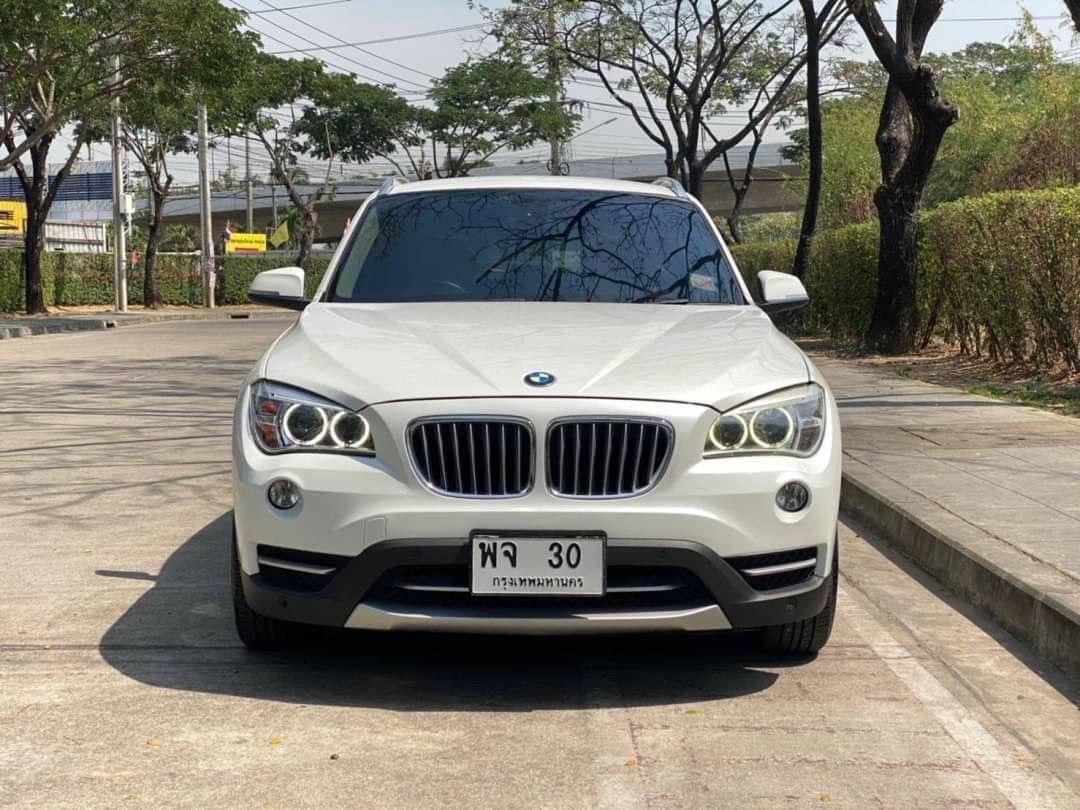 BMW X1(ดีเซล) sDRIVE 2.0D XLINE LCI สีขาว ปี 2014