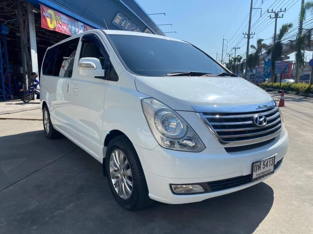 Hyundai Grand Starex 2.5 VIP Wagon ปี 2011 สีขาว