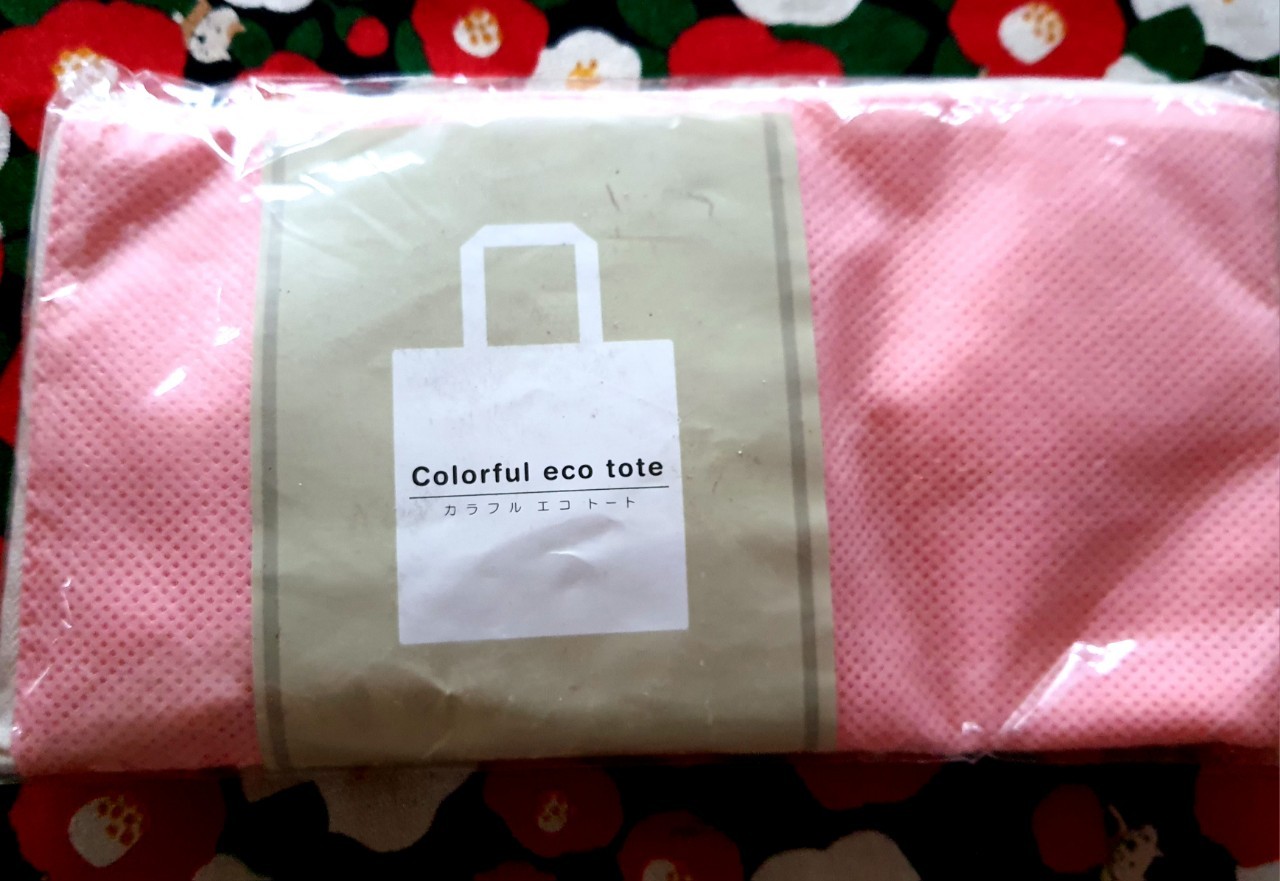 Colorful eco tote กระเป๋าลดโลกร้อน กระเป๋าผ้า shopping bag แบบพับเก็บได้ พกพาสะดวก น้ำหนักเบา Size : 39 x 39 cm